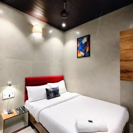 Hotel Eros - Nr Airport T2 Mumbai Exterior photo